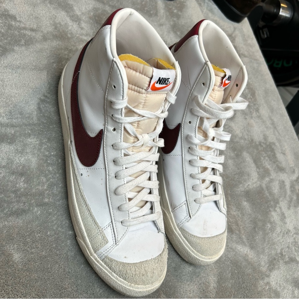Nike Blazer Mid 77 Vintage BQ6806-111 White Burgundy Men’s Size 11.5